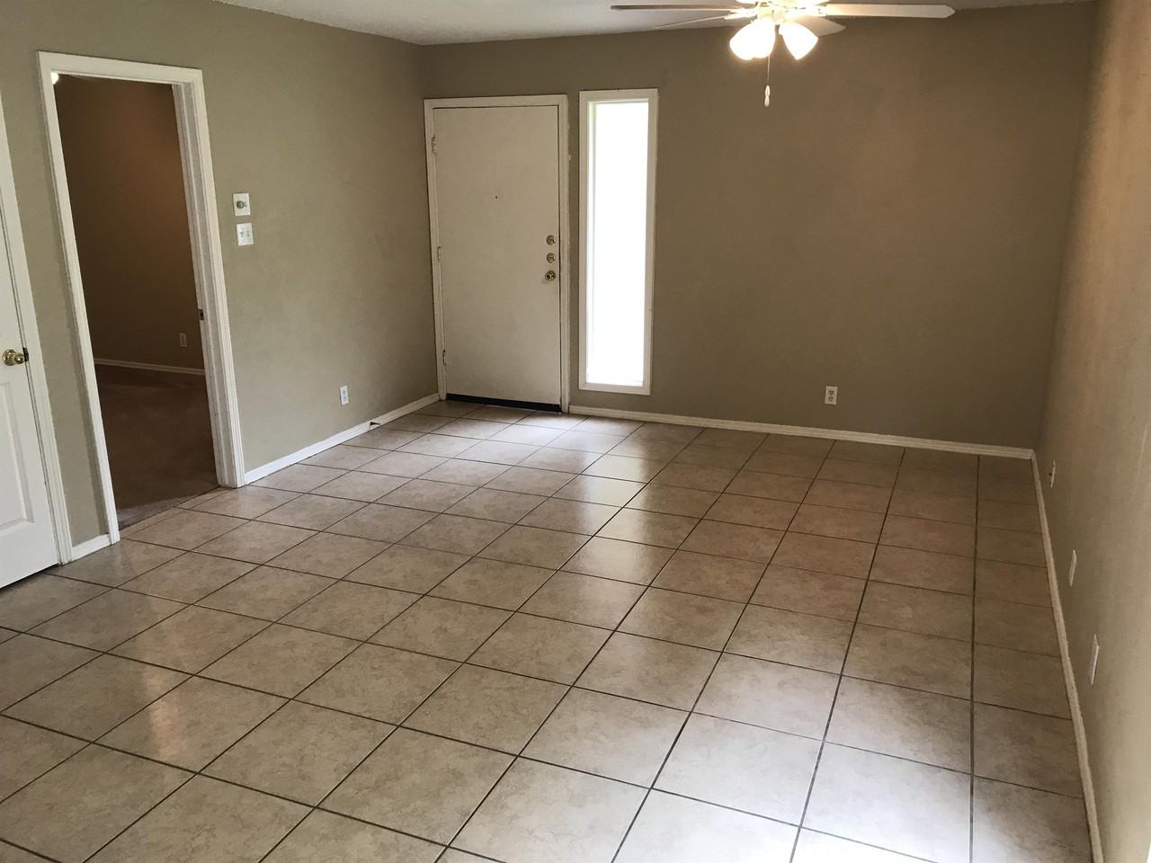 417 Live Oak St #1 - Photo 4 of 16