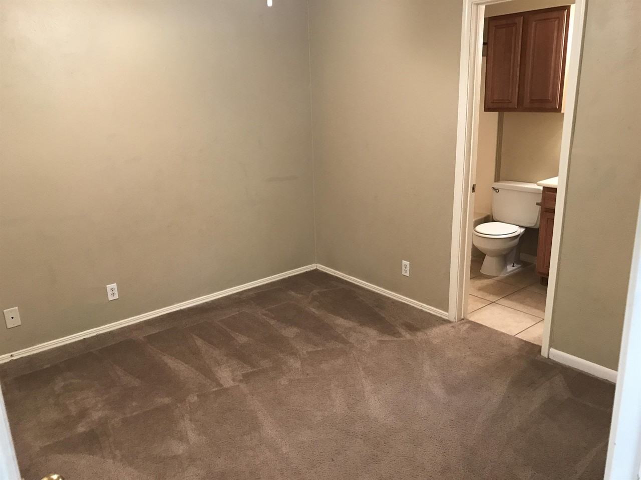 417 Live Oak St #1 - Photo 6 of 16