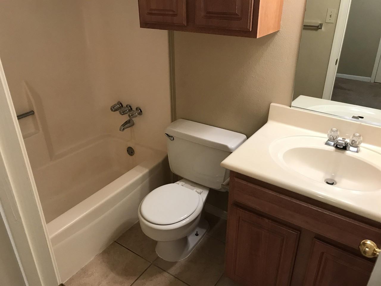 417 Live Oak St #1 - Photo 7 of 16