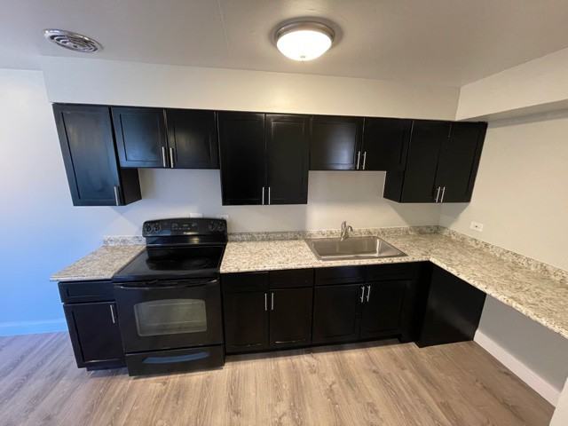 517 S Milwaukee Ave #517-05 - Photo 2 of 7