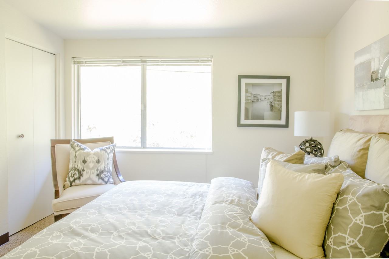853 MacArthur Avenue #D - Photo 6 of 29