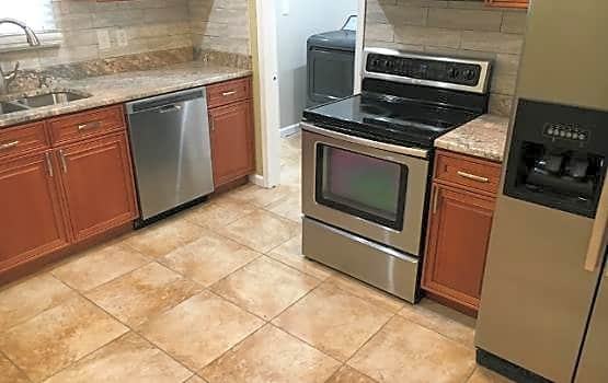 1970 Larchwood Dr - Photo 3 of 23