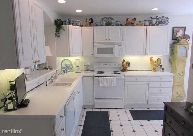 1833 Indian Hills Cir - Photo 2 of 28