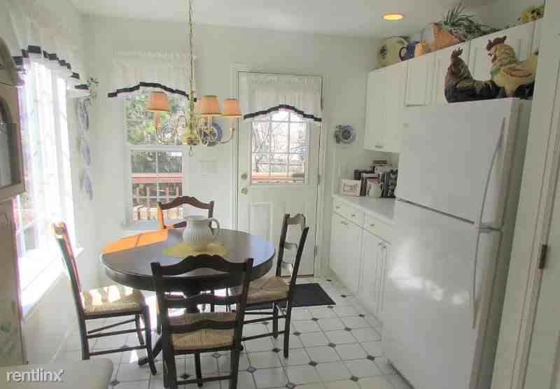 1833 Indian Hills Cir - Photo 3 of 28