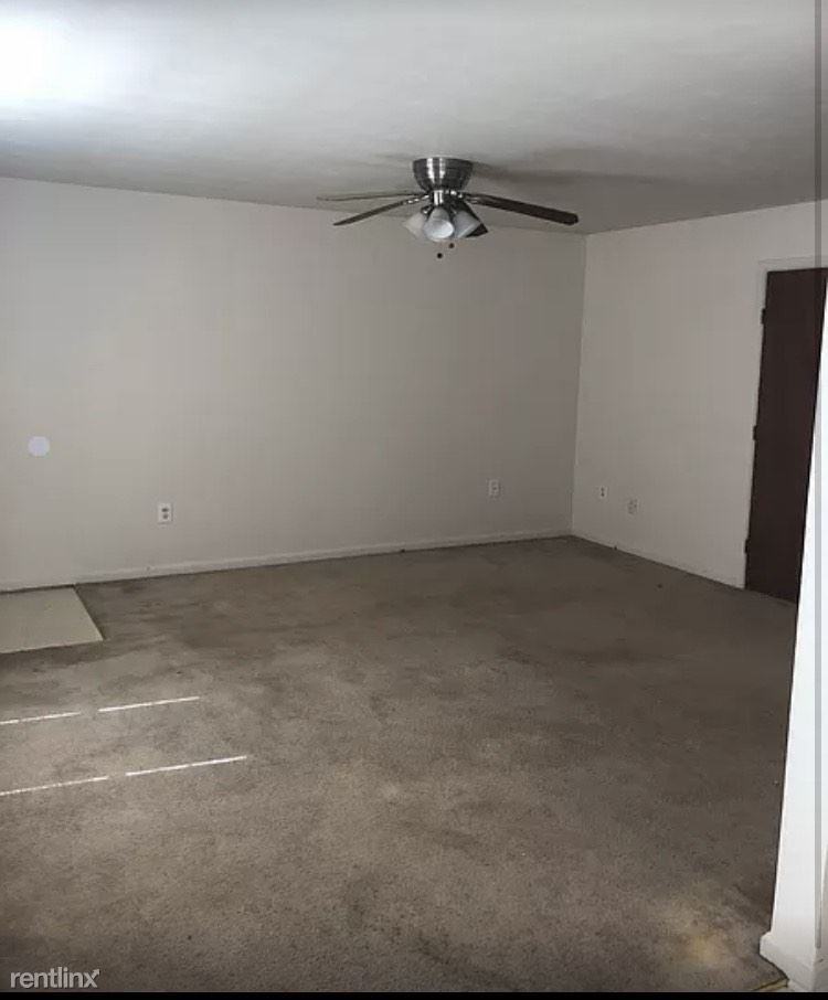 318 E Little Creek Rd #D - Photo 3 of 5