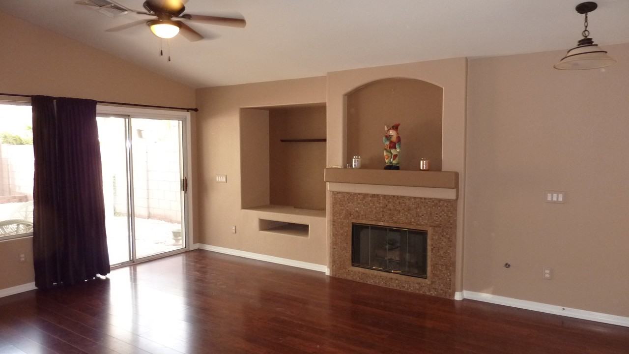 140 W Oxford Ln - Photo 3 of 26