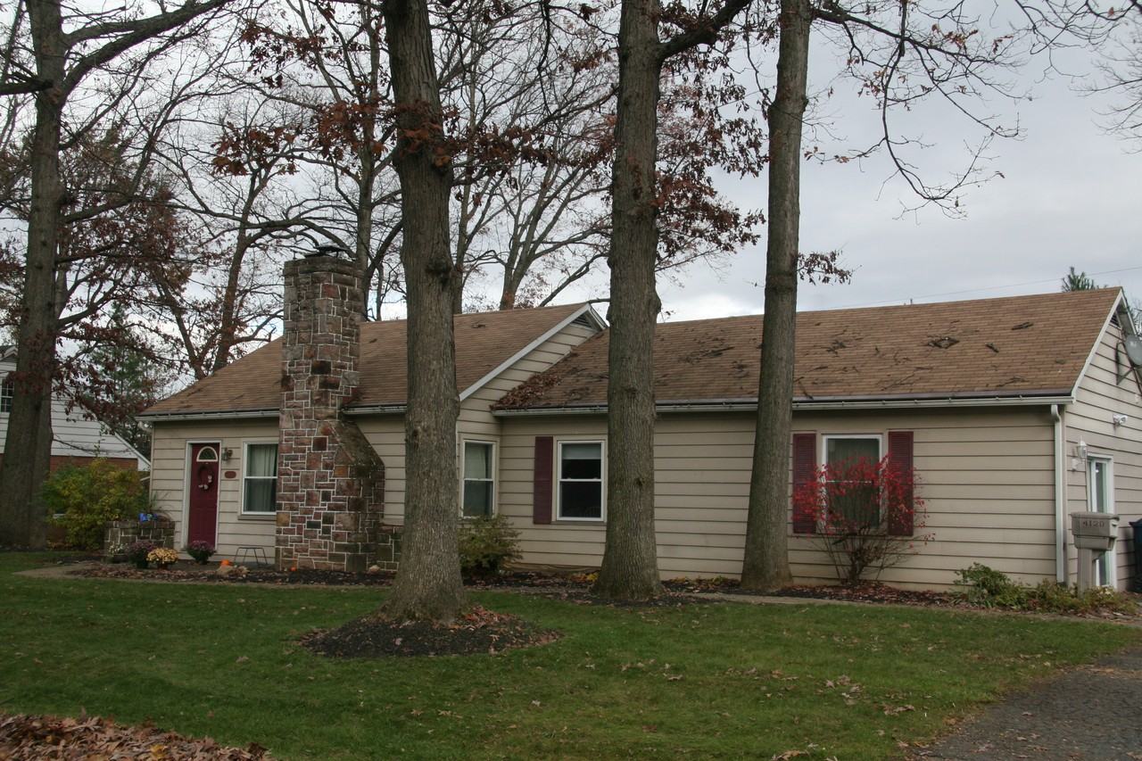 4120 Hampshire Ct - Photo 2 of 12