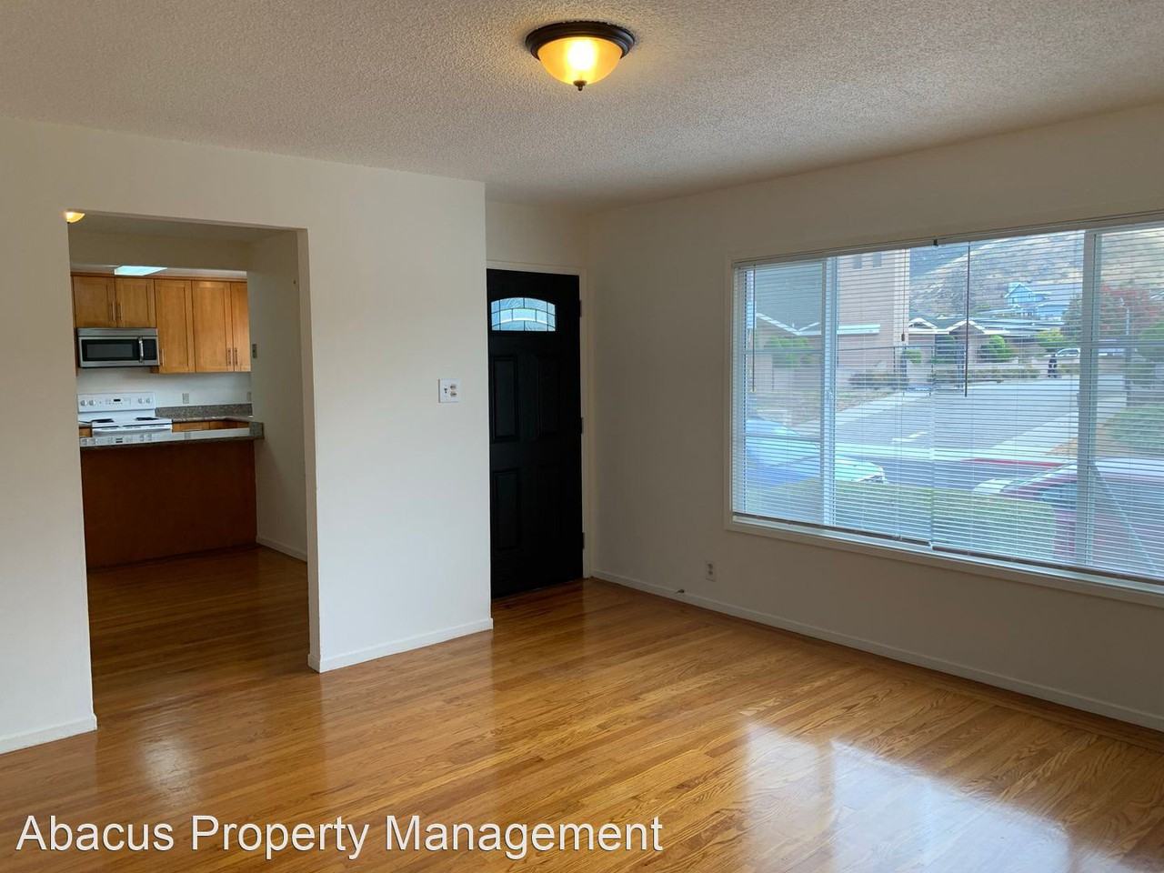 1031 Miller Ave - Photo 2 of 21