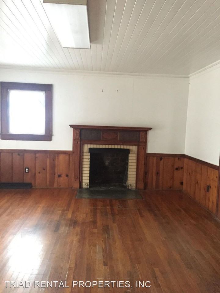 1258 E Salisbury St - Photo 3 of 12