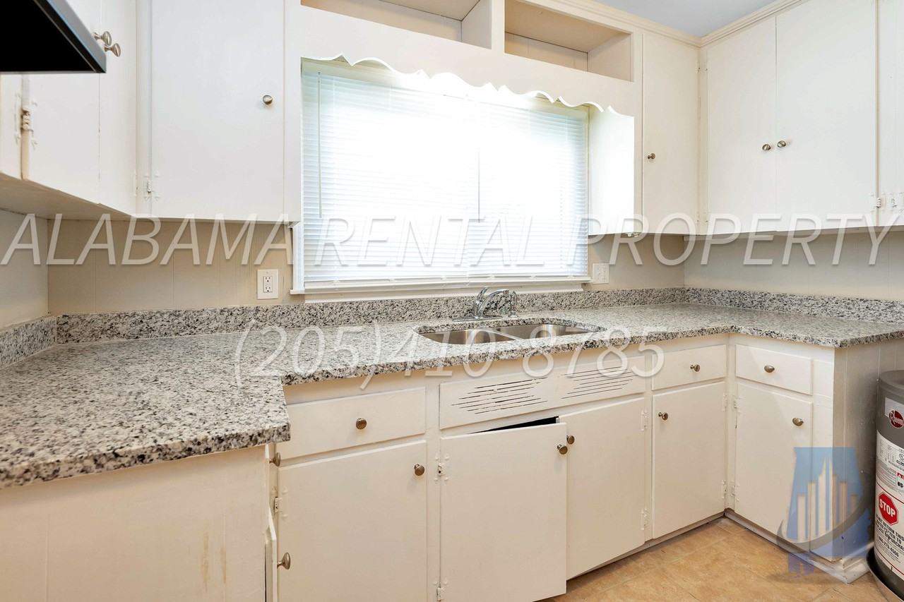 612 Sanders St - Photo 3 of 21