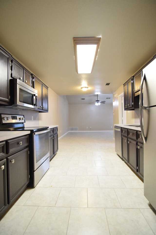 517 Deloris Dr - Photo 3 of 13