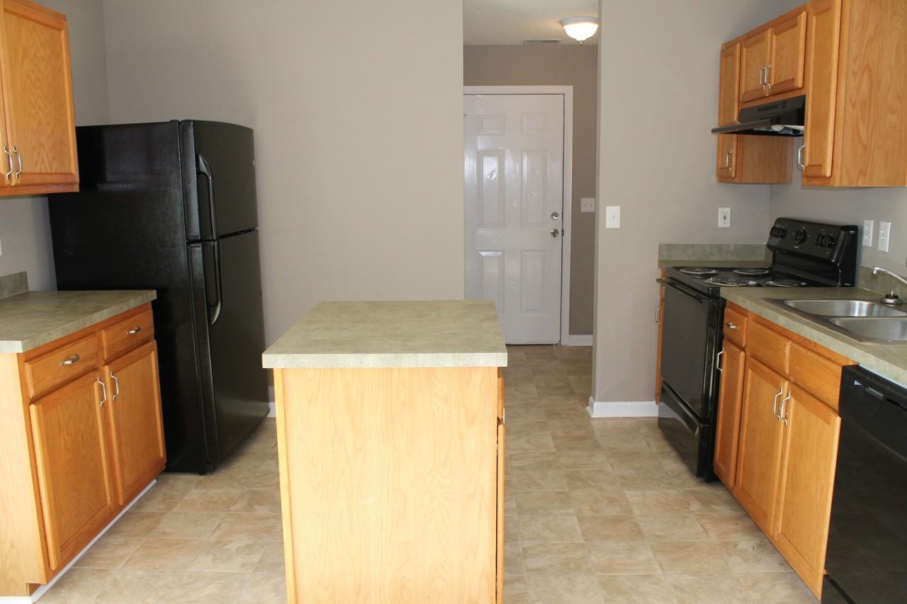 108 Springway Dr - Photo 2 of 15