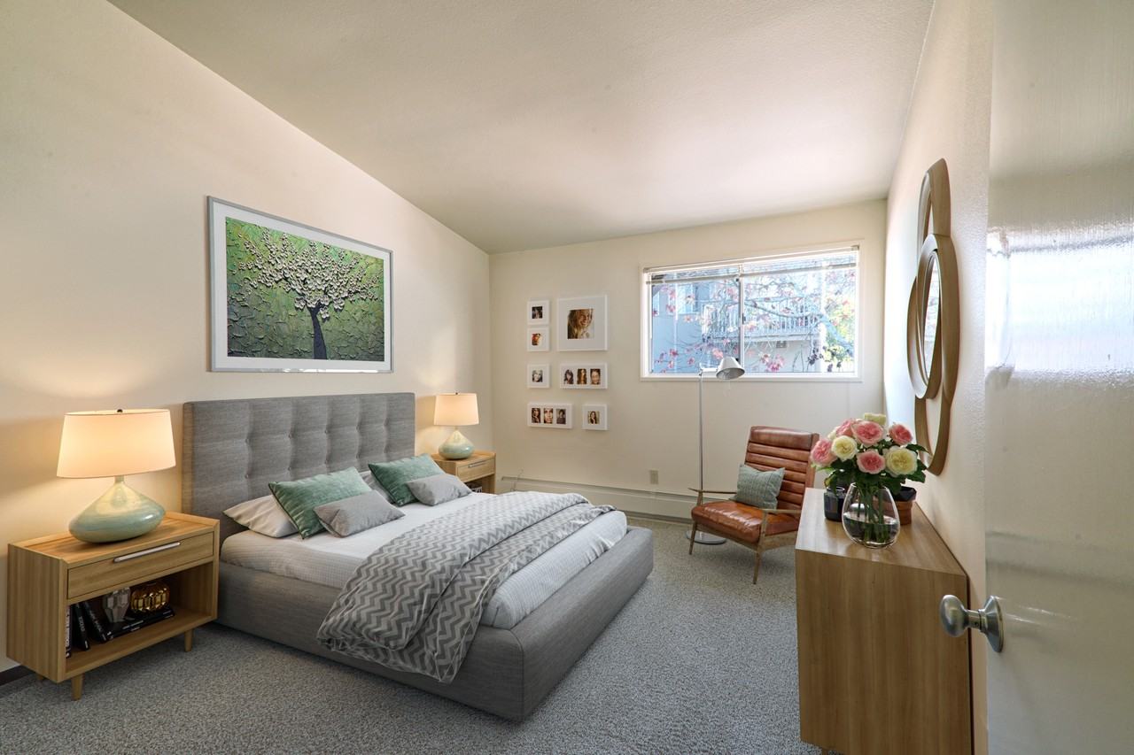 1703 Brooks Street #E - Photo 4 of 6