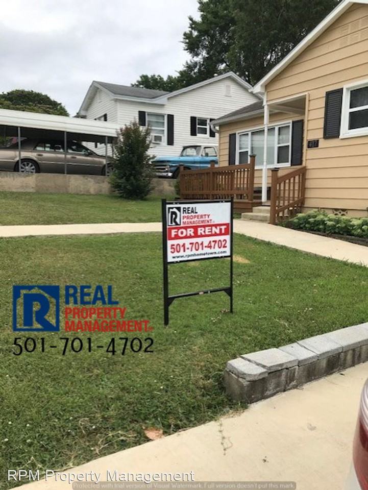417 Woodlawn Ave - Photo 2 of 32