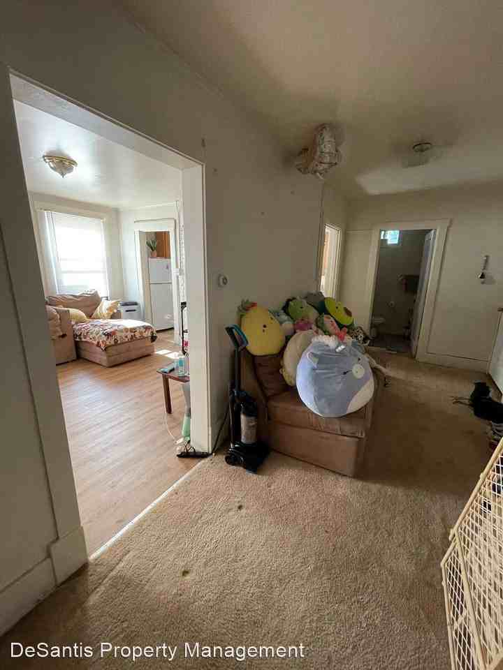 212 Main Street - Photo 3 of 10