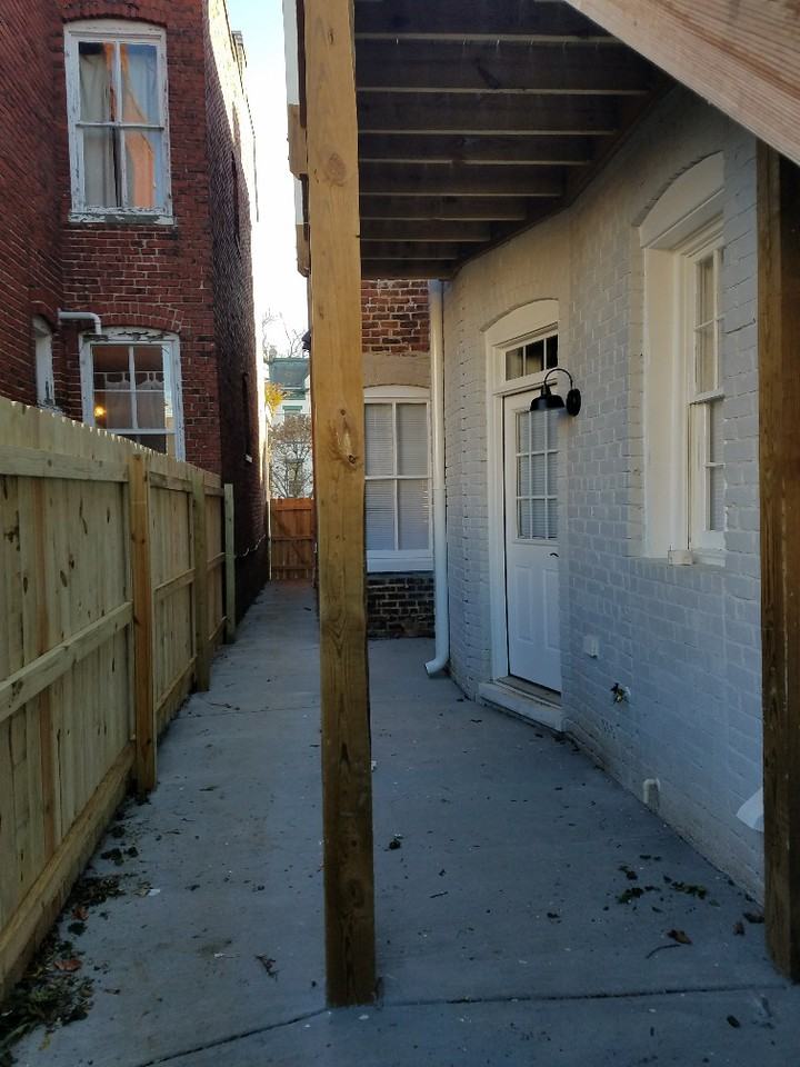 2606 W Main St - Photo 4 of 21