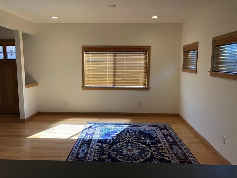 7447 Corliss Ave N - Photo 5 of 26