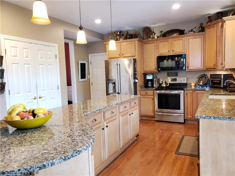 122 Southridge Dr - Photo 2 of 23