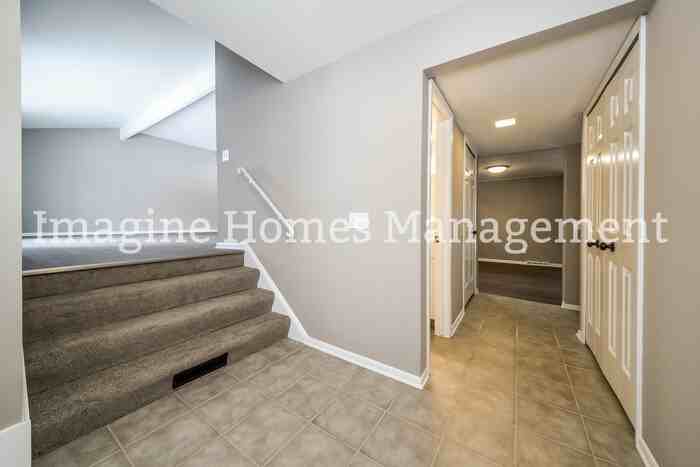 33290 Cromwell Dr - Photo 2 of 14