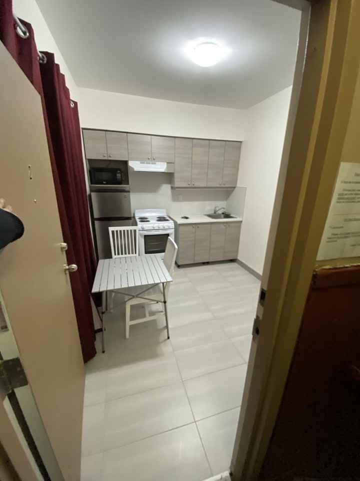 3488 av du parc - Photo 2 of 10