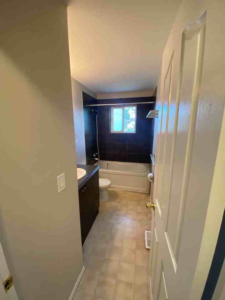 3708 Doverthorn Way Southeast - Photo 3 of 12