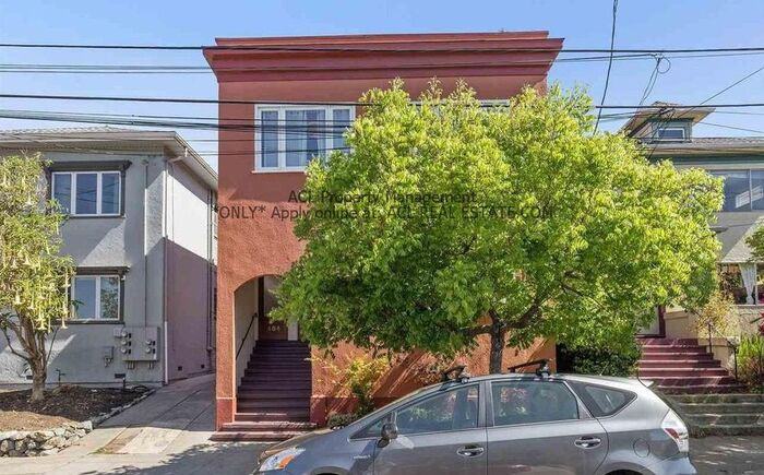 484 41st St - Photo 2 of 14