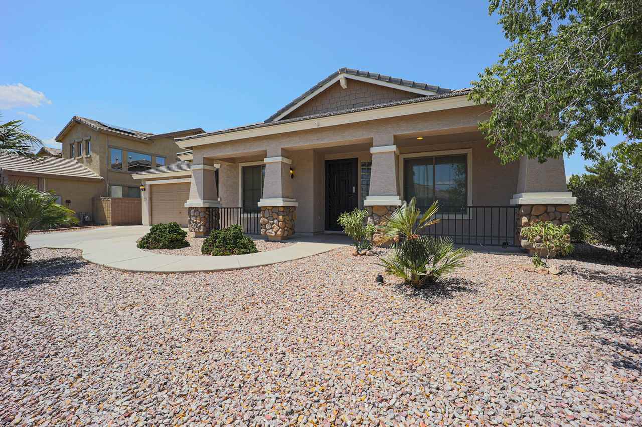 14310 W Mauna Loa Ln - Photo 3 of 35