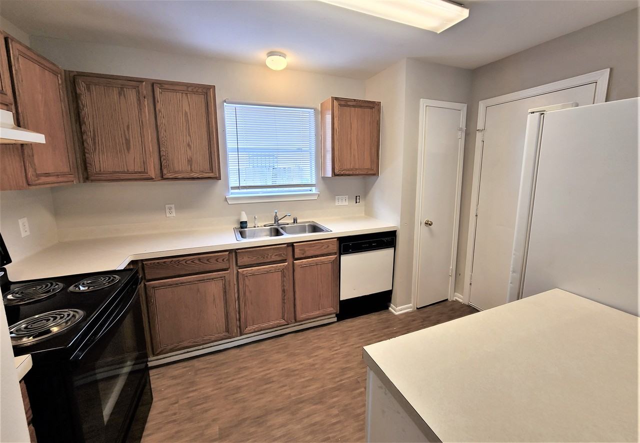 16022 Old River Road - Photo 3 of 9