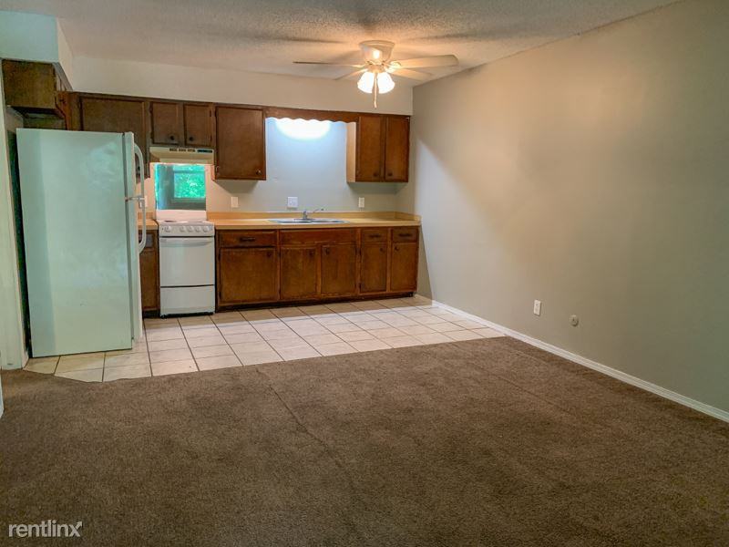 614 W Cleveland St - Photo 2 of 9