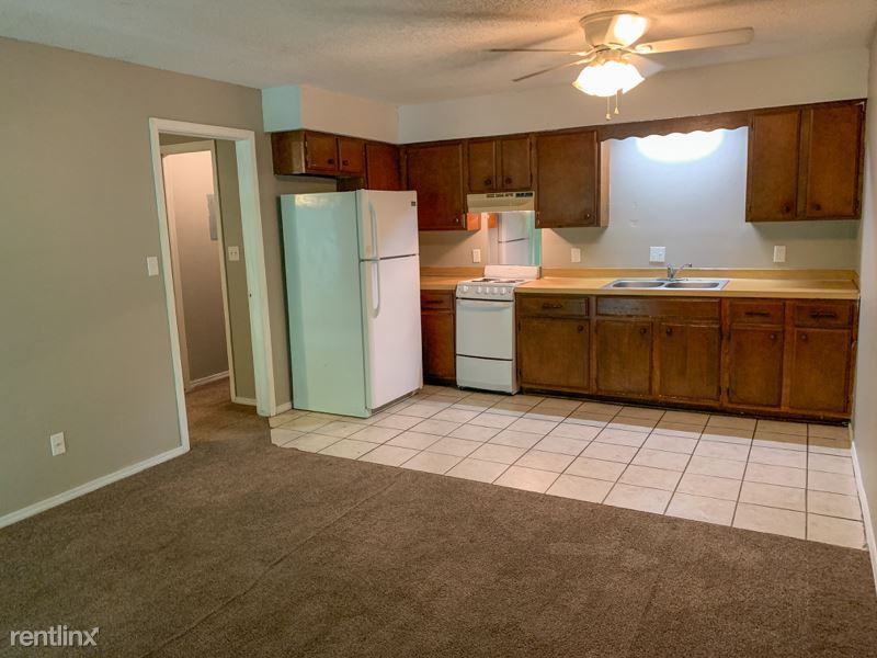 614 W Cleveland St - Photo 3 of 9