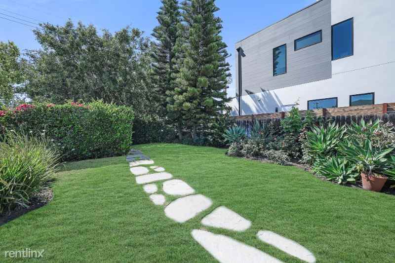 3574 Helms Ave - Photo 3 of 24