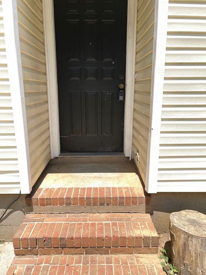 8623 Crows Nest Ln - Photo 2 of 15