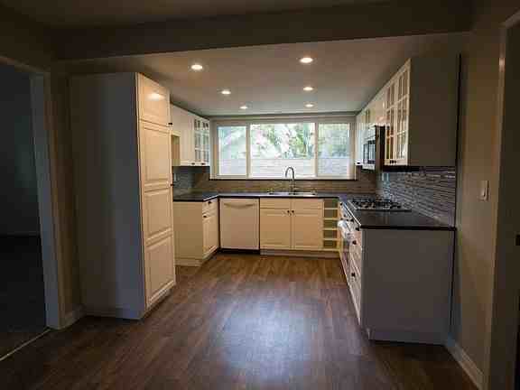 3266 Kirkham Dr - Photo 3 of 25