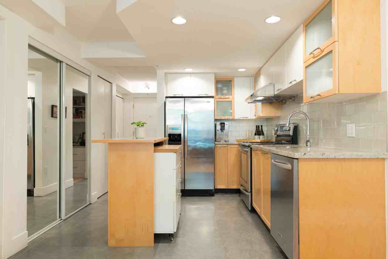 2137 West 10th Avenue, Vancouver, BC V6K 4W4 1 Bedroom Apartment for