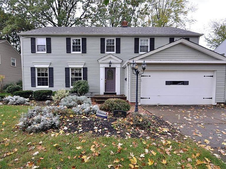 340 Plymouth Dr - Photo 2 of 29