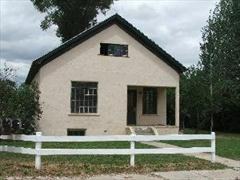 414 E Gothic Ave - Photo 2 of 6