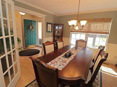 2565 York St - Photo 2 of 28