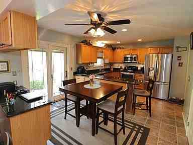 2565 York St - Photo 3 of 28