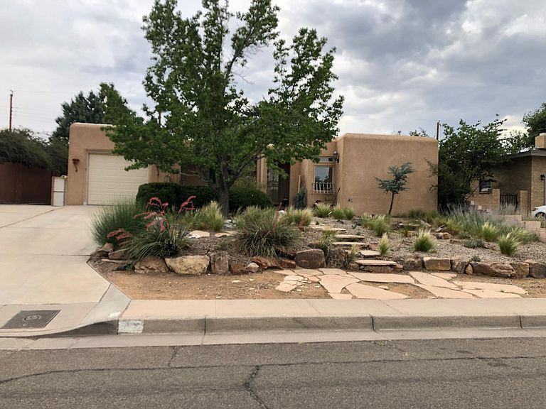 4511 Robin Ave Ne - Photo 2 of 3