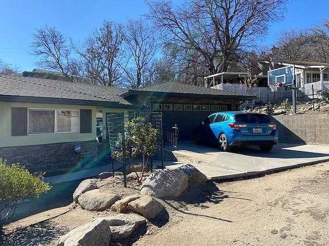 2 Panorama Dr - Photo 2 of 16