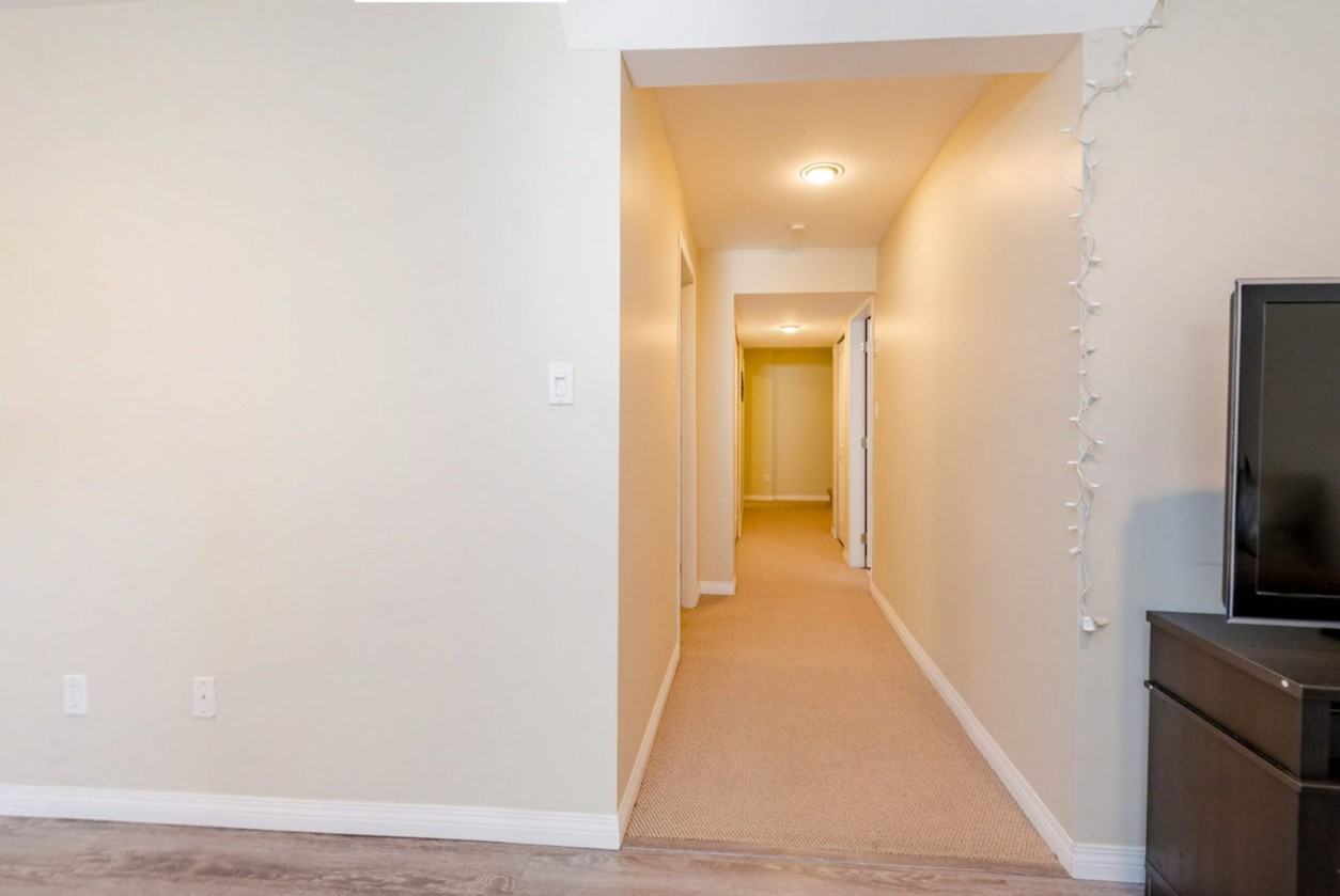 16428 60 Avenue - Photo 2 of 6