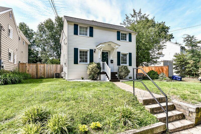 1033 S Edison St - Photo 3 of 31