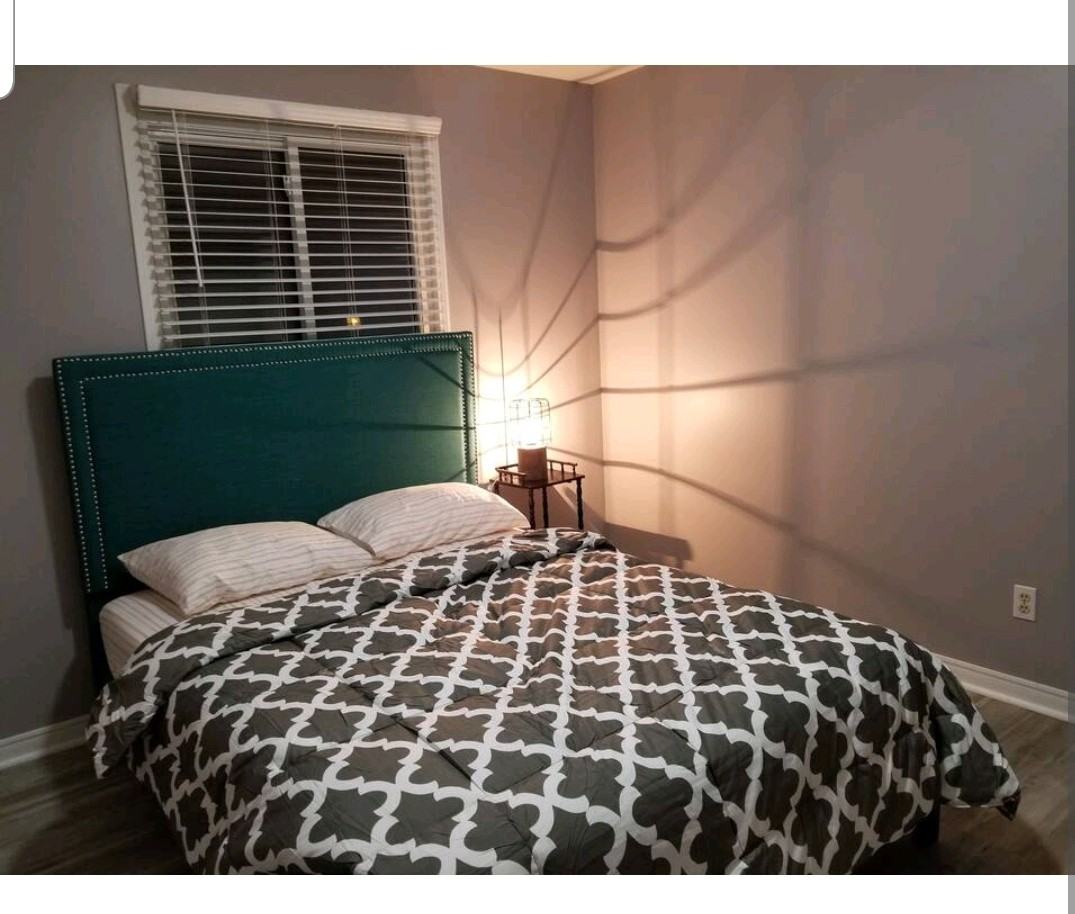 909 Pillette Road - Photo 4 of 11