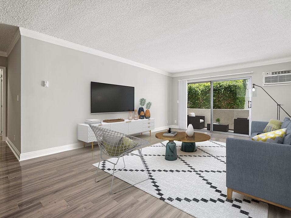 Rose North - Photo 4 of 29