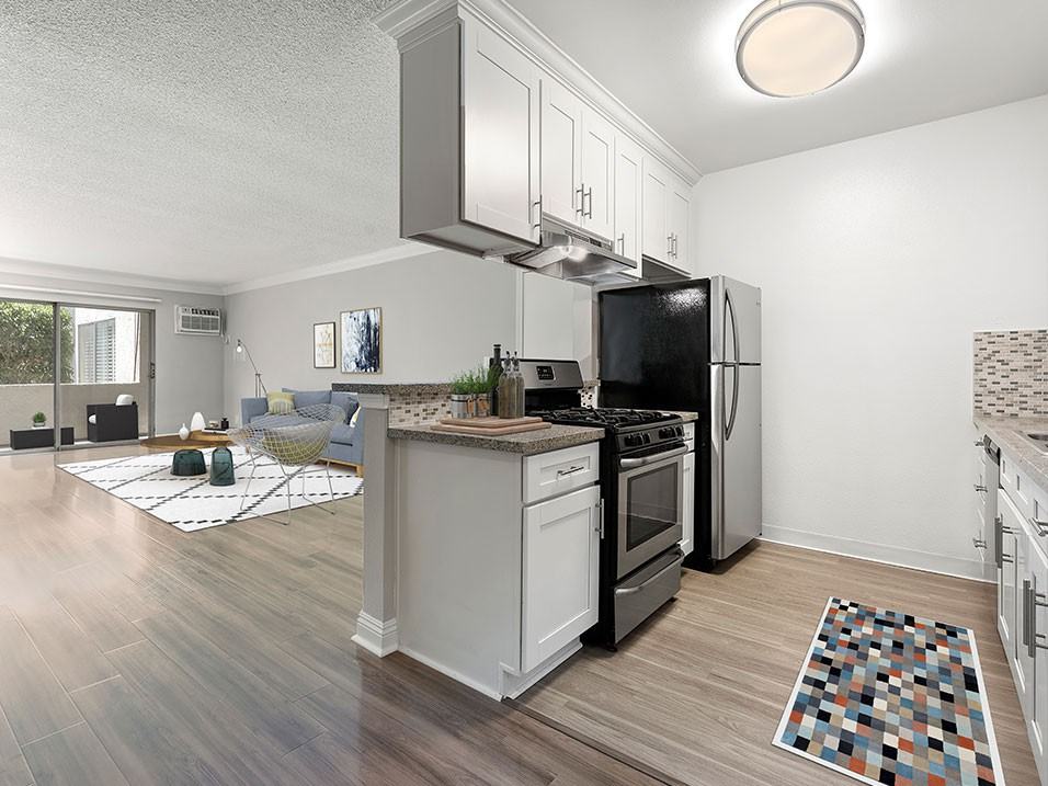 Rose North - Photo 5 of 29