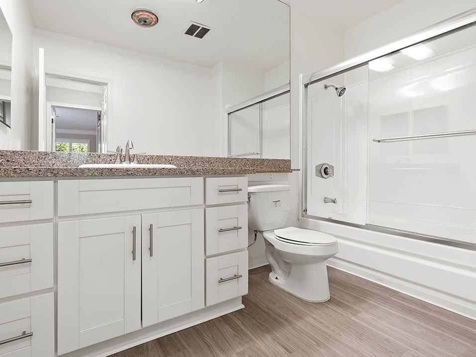 Rose North - Photo 6 of 29