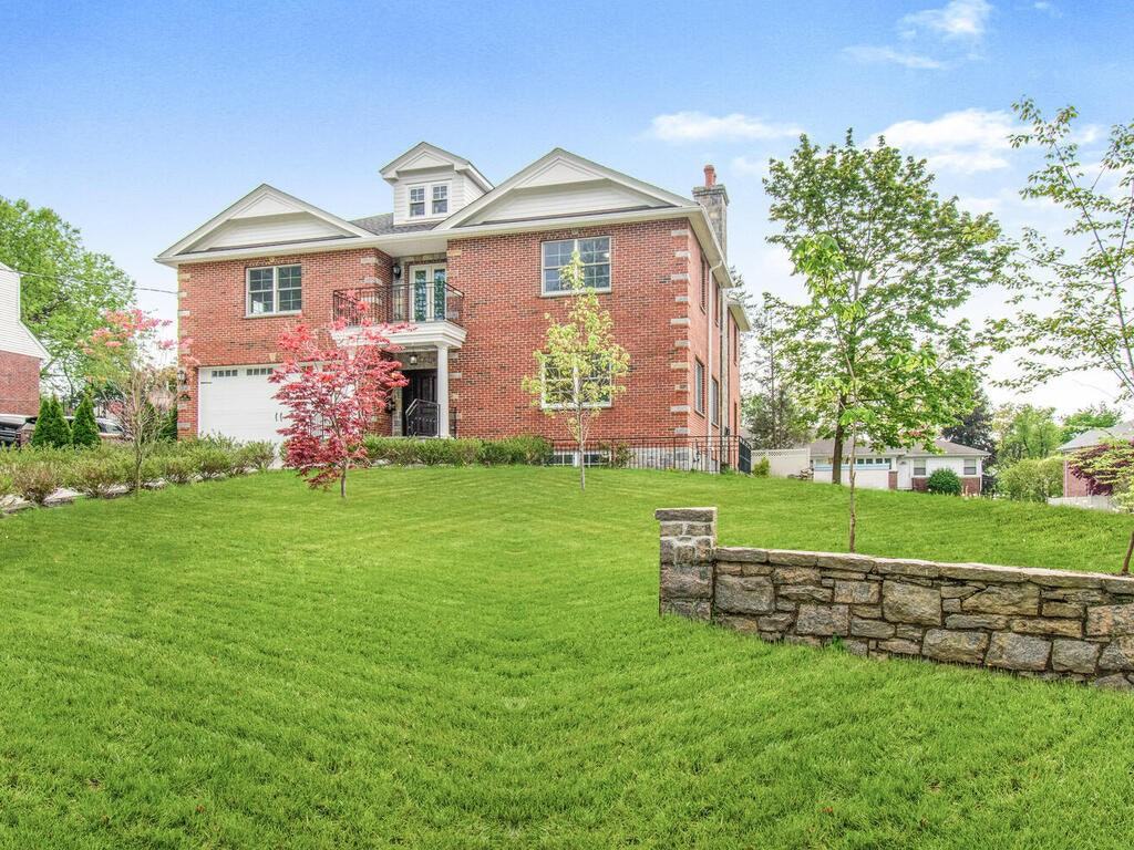 142 Valentine St #TH - Photo 2 of 30