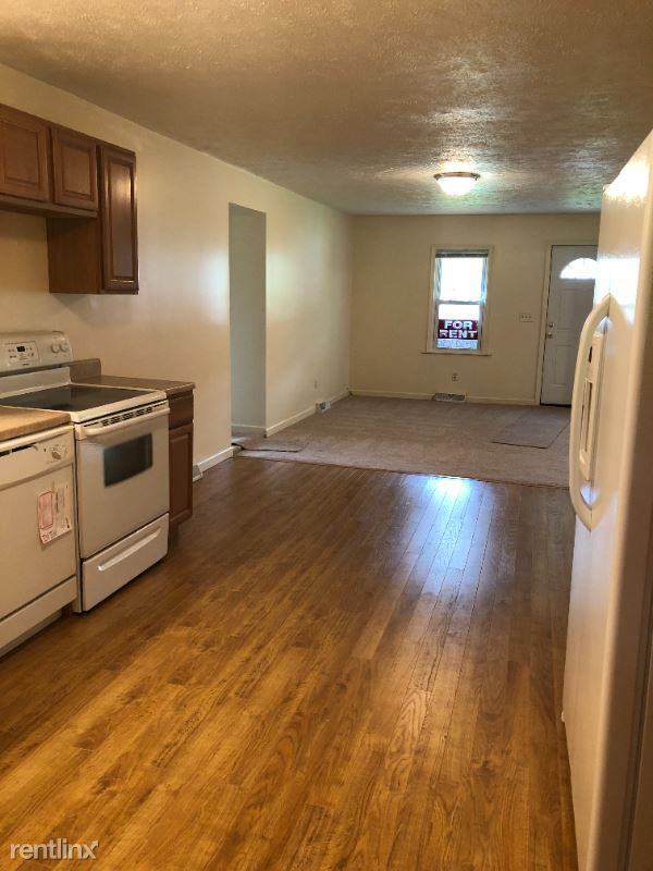 331 N Main St - Photo 3 of 16