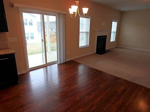 145 Rolling Meadows Dr - Photo 3 of 20