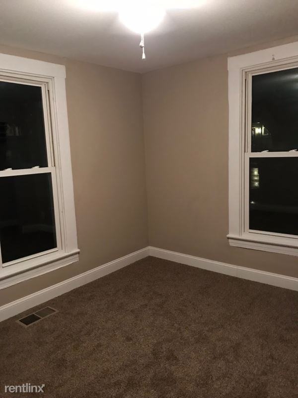 109 S 1st St - Photo 2 of 4